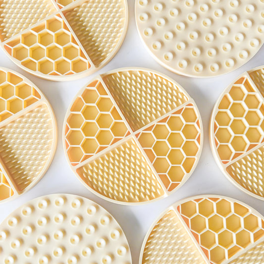 Honeycomb Licky Mat