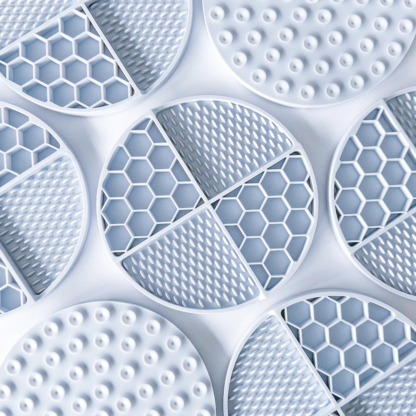 Honeycomb Licky Mat