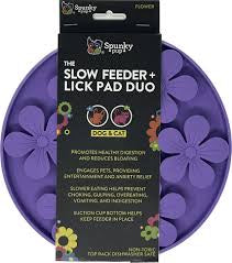 SPUNKY PUP® SLOW FEEDER & LICK PAD DUO FLOWER PINK/PURPLE